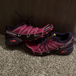 Salomon cross training sneaker
